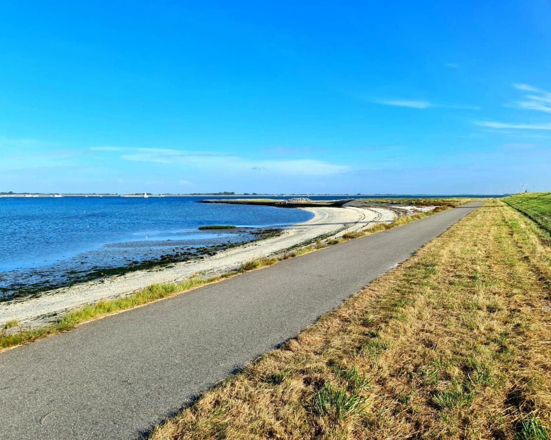 De Corner Van Zeeland Met Jacuzzi シント・アナラント エクステリア 写真