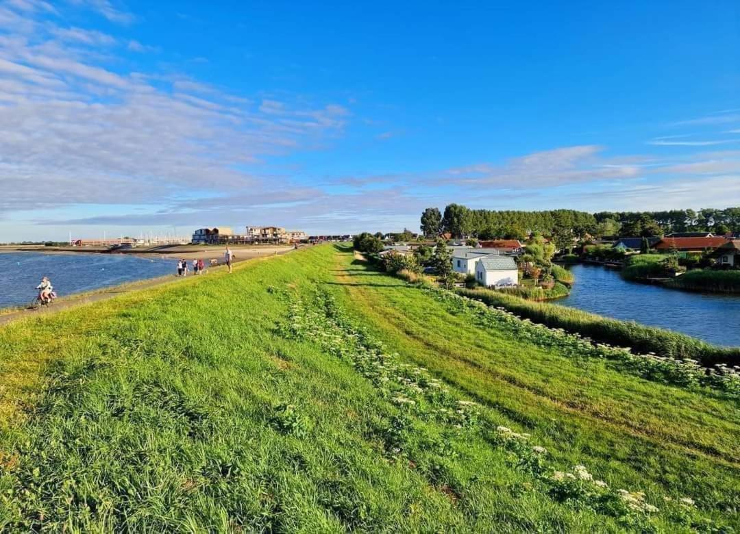 De Corner Van Zeeland Met Jacuzzi シント・アナラント エクステリア 写真